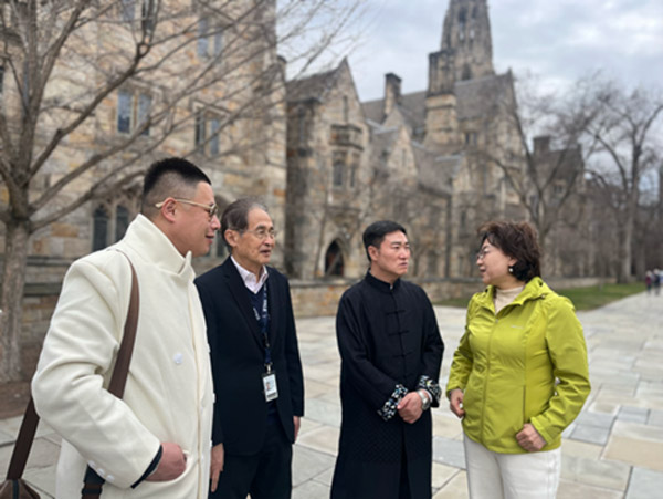 王余根博士受邀到访哥大、耶鲁开展艺术学术交流