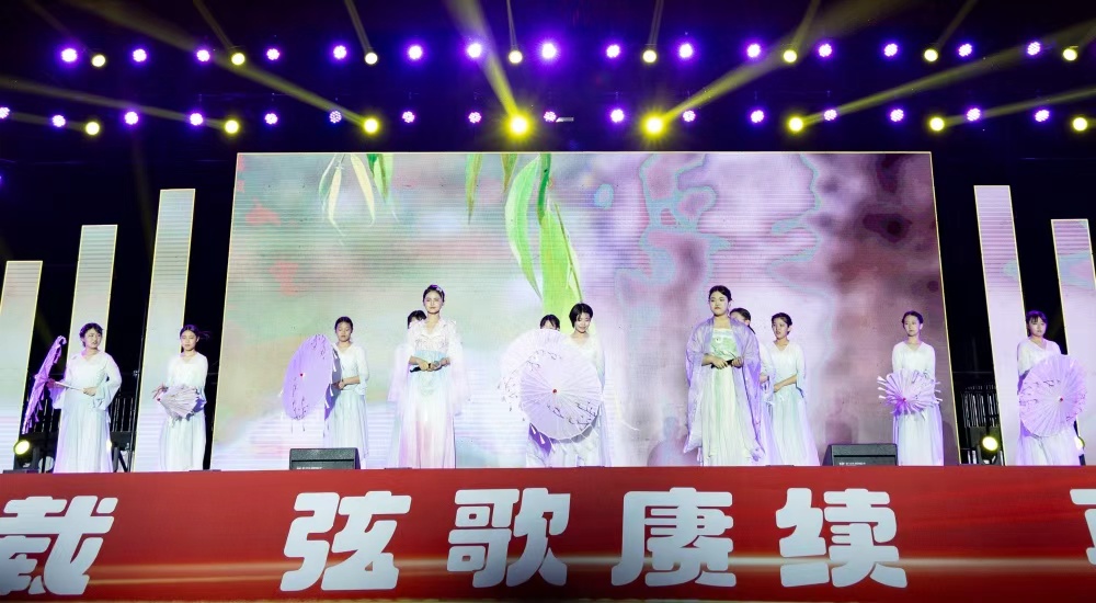 盘锦弘毅中学